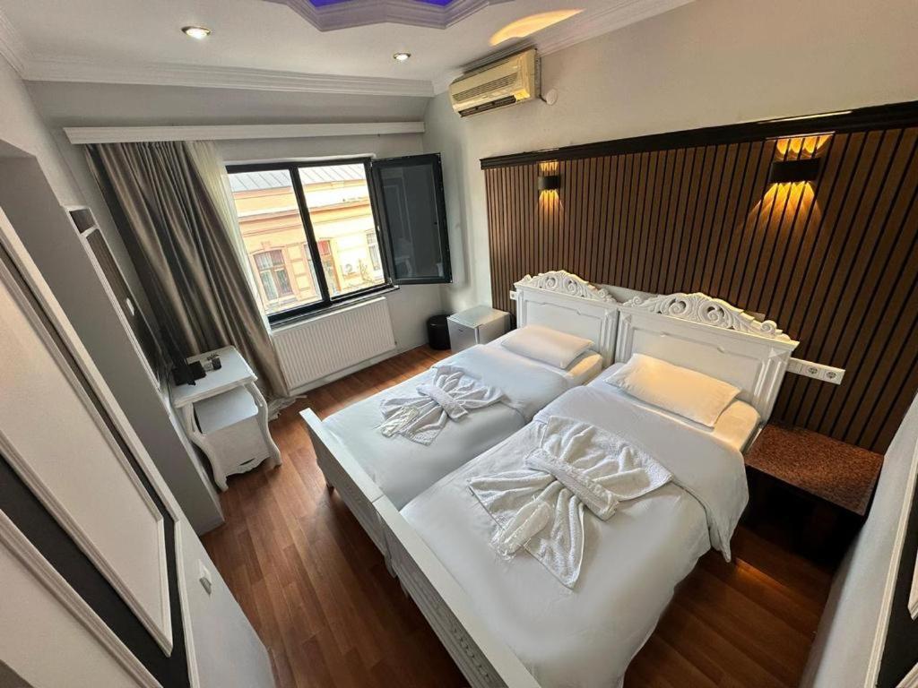 Metrepol Hotel บาทูมิ ภายนอก รูปภาพ