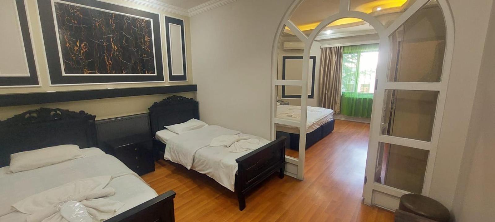 Metrepol Hotel บาทูมิ ภายนอก รูปภาพ
