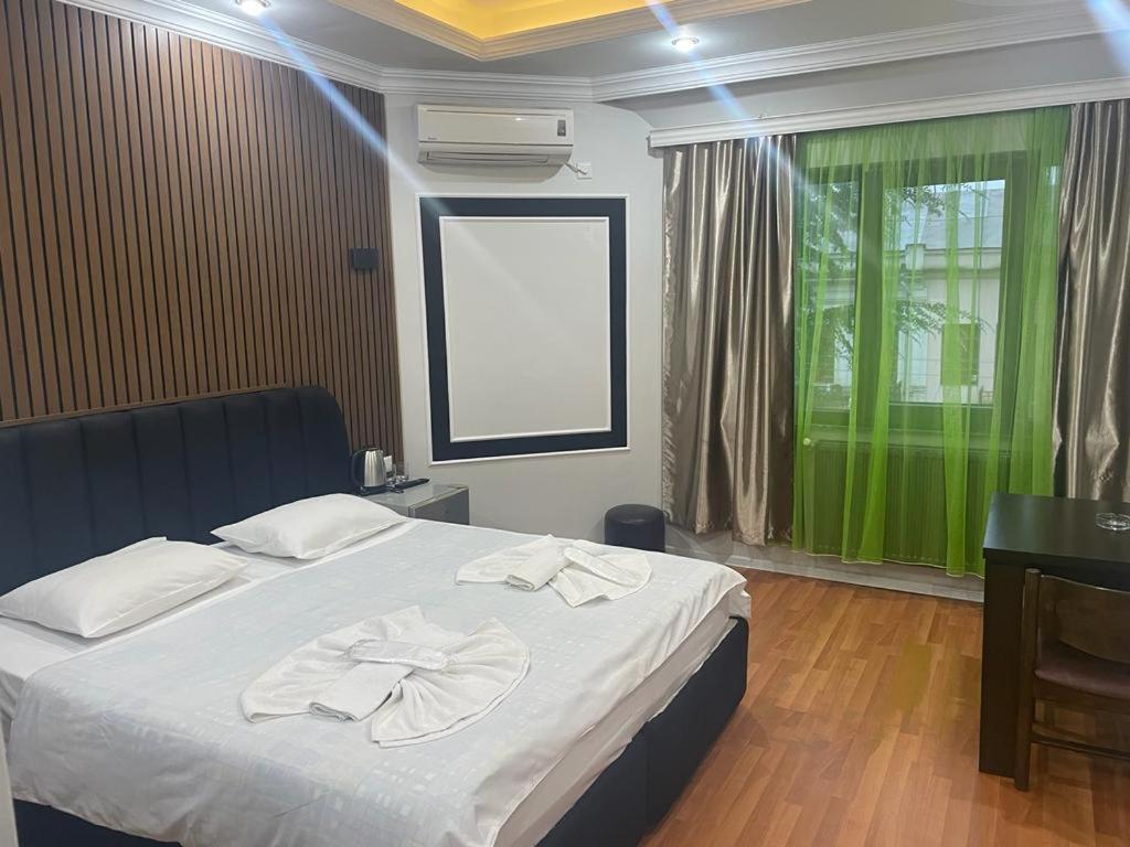 Metrepol Hotel บาทูมิ ภายนอก รูปภาพ