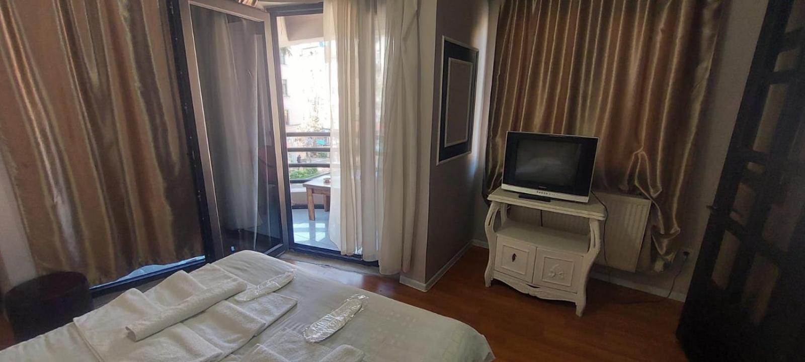 Metrepol Hotel บาทูมิ ภายนอก รูปภาพ